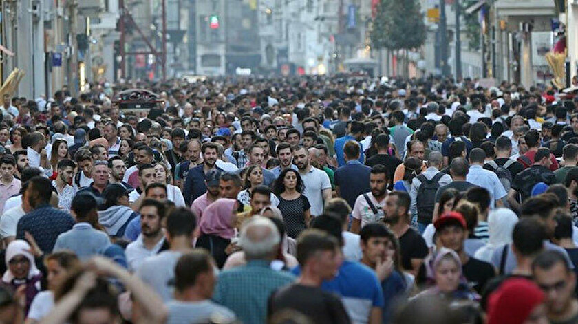 Türkiye’de kadınlar erkeklerden 5 yıl fazla yaşıyor